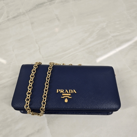 Prada Wallet on Chain/Clutch - Picture 6 of 13